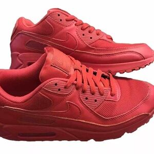 Nike Air Max 90 Triple Red in Excellent Condition Size 5.5Y CZ7918-600